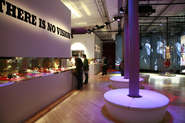 nike-zoom-lebron-iv-pop-up-store-by-eight-inc-new-york-08