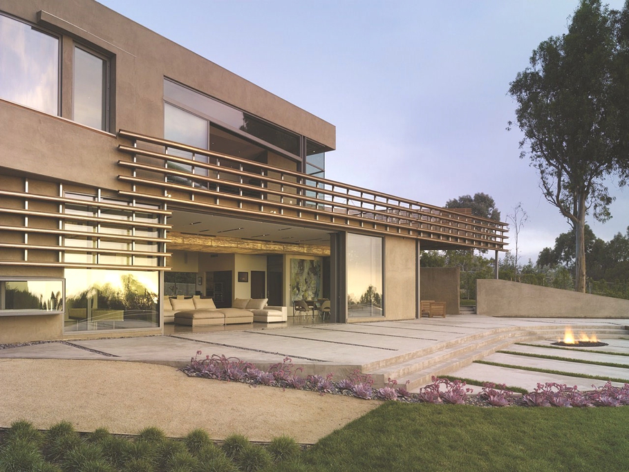 panoramic-views-at-point-dume-residence-malibu-15