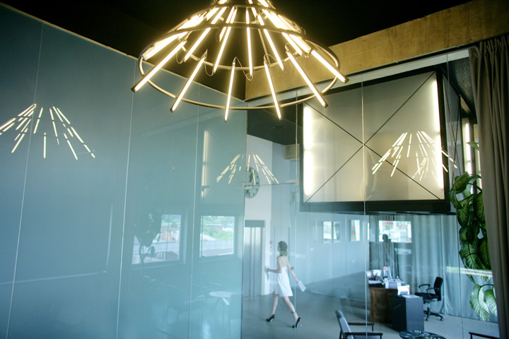 bruketazinic-om-agencys-light-fixtures-11