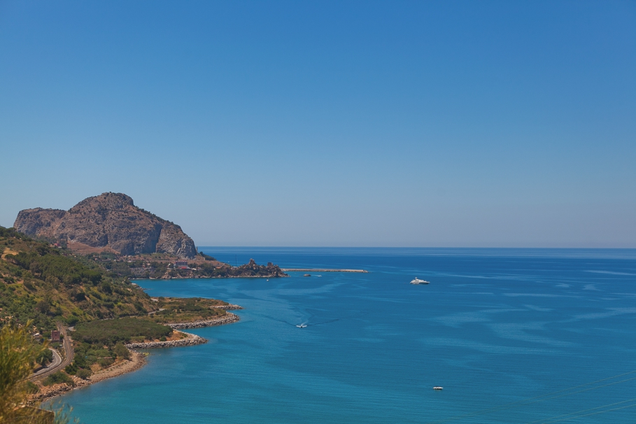 sicilian-villa-with-breathtaking-sea-views-16