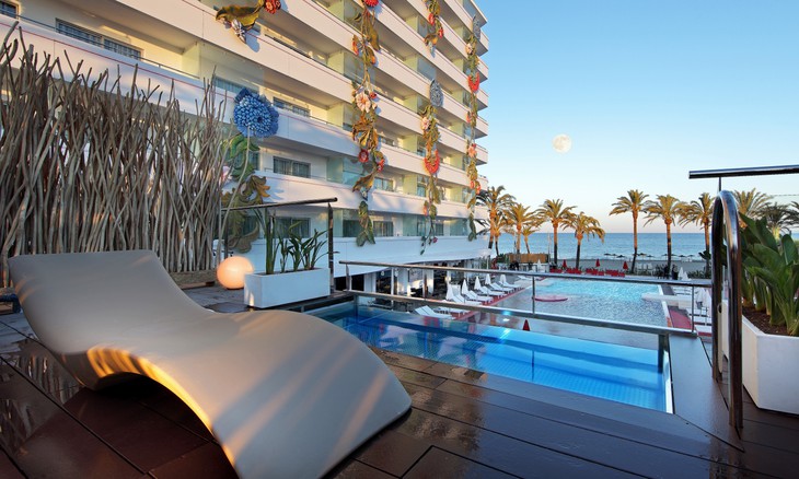 Отель Ushuaia Ibiza Beach Hotel