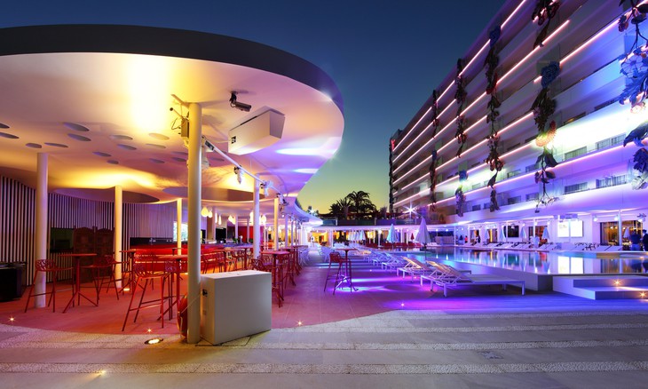 Отель Ushuaia Ibiza Beach Hotel