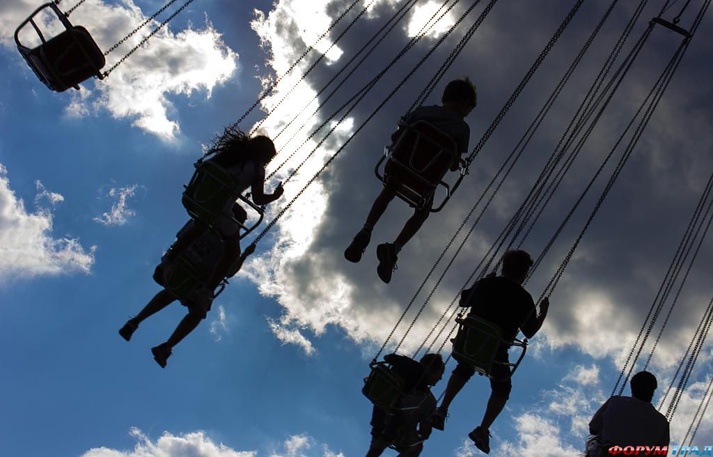 carnival-swings-