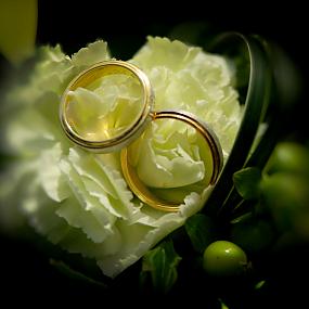 ring-and-flowers-31