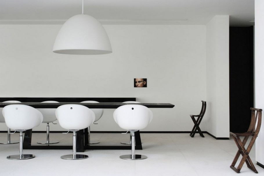 the-contemporary-as-house-by-guilherme-torres