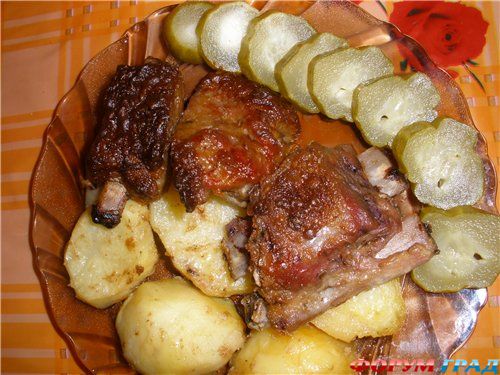 Ребрышки запеченные с гарниром