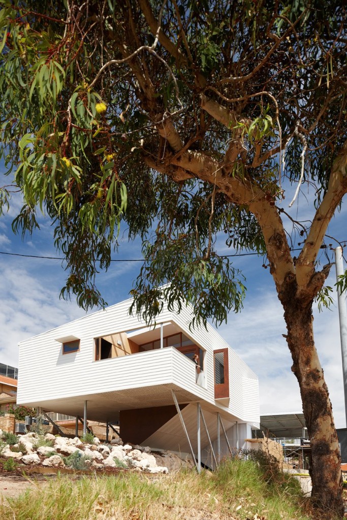 suburban-beach-house