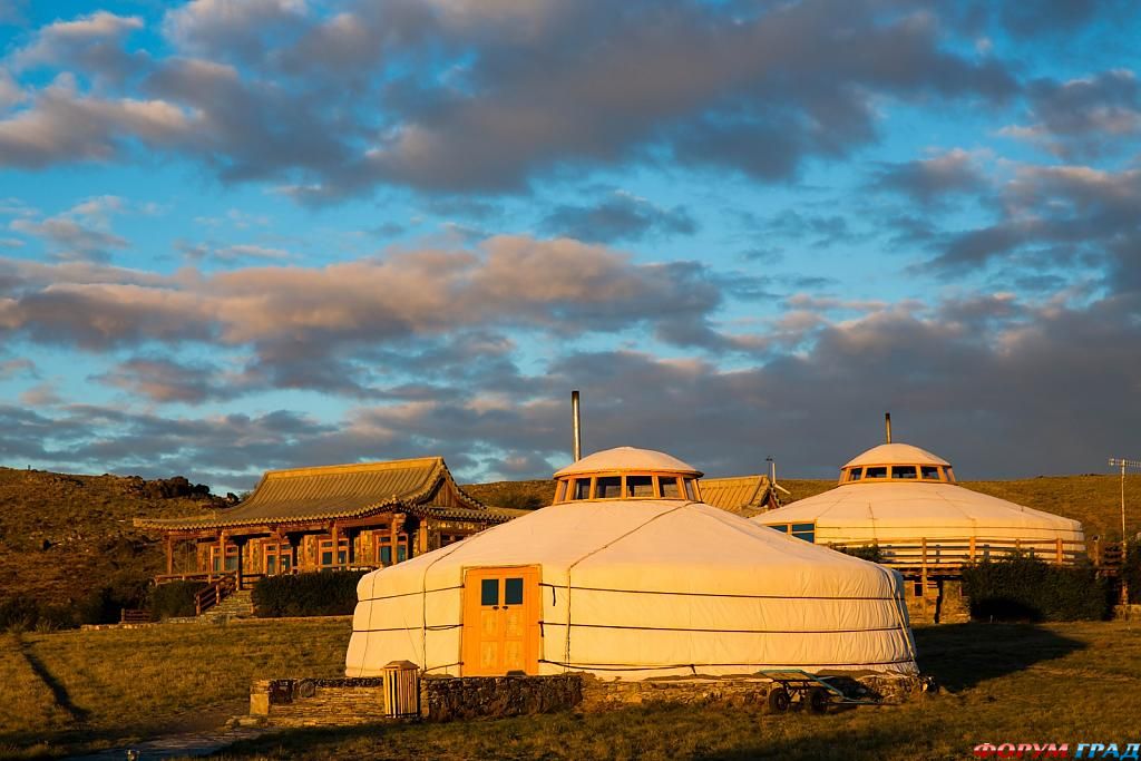 Отель Three Camel Lodge