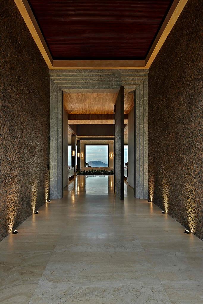 a-palace-in-the-mountains-16