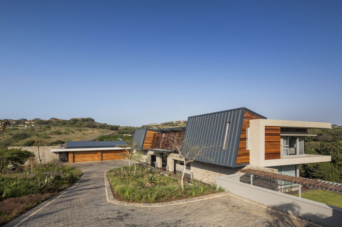 Футуристический проект дома Simbithi Eco-Estate от Metropole Architects в ЮАР