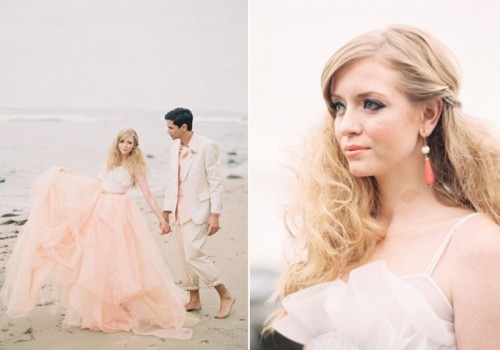 chic-peach-and-gold-beach-wedding-05