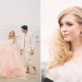 chic-peach-and-gold-beach-wedding-05