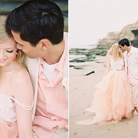 chic-peach-and-gold-beach-wedding-11