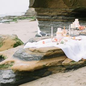 chic-peach-and-gold-beach-wedding-12