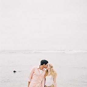 chic-peach-and-gold-beach-wedding-29