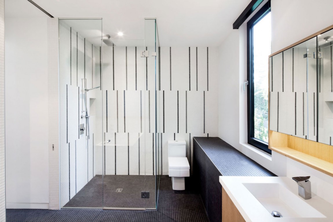Просторный дом Connaught Residence от naturehumaine, Монреаль