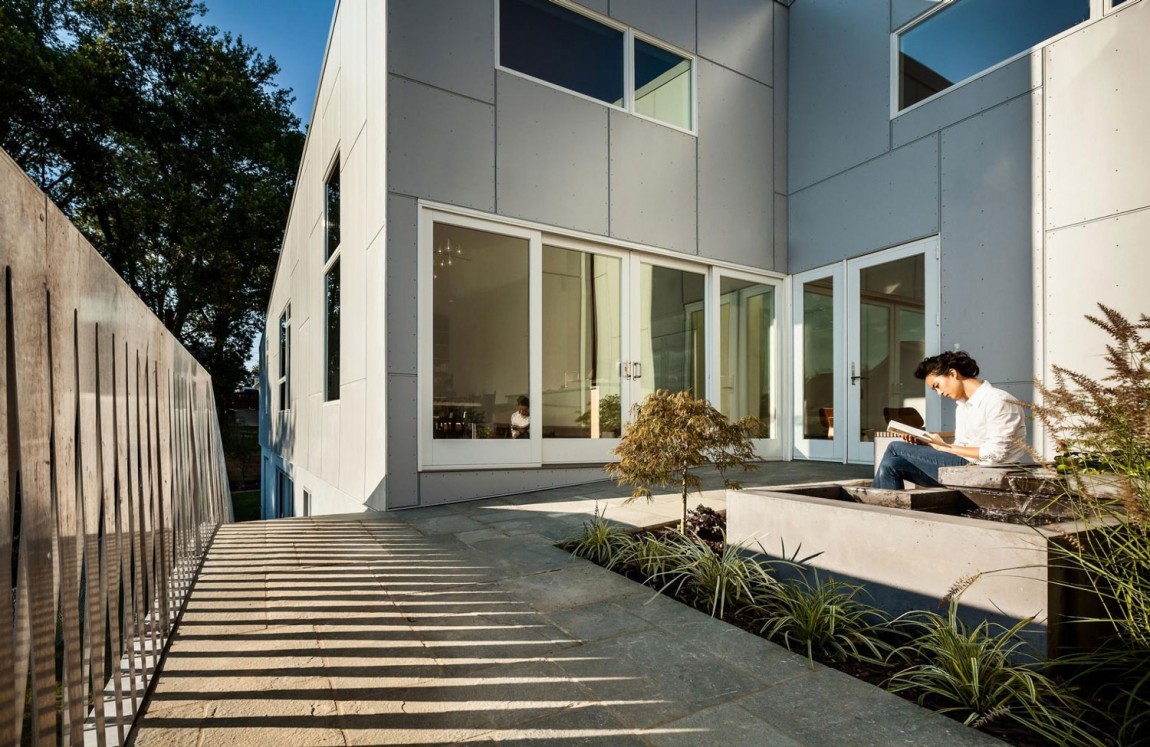 house-by-howeler-yoon-architecture-01