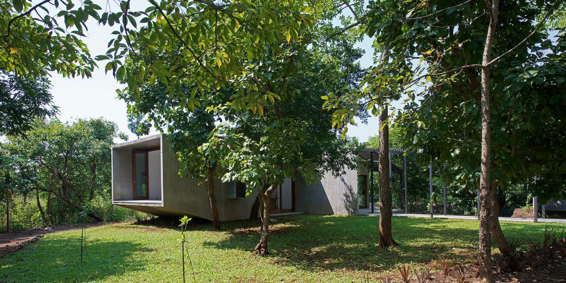 house-on-a-stream-by-architecture-brio-01