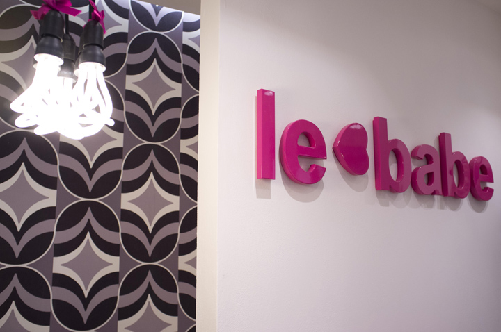 le-babe-flasgship-store-by-visual-display-udine-italy-08