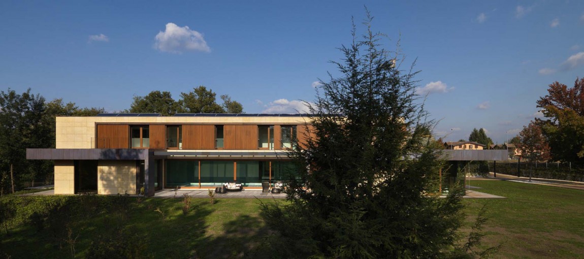 Дом Villa G от студии Arkham, Комо(Como), Италия