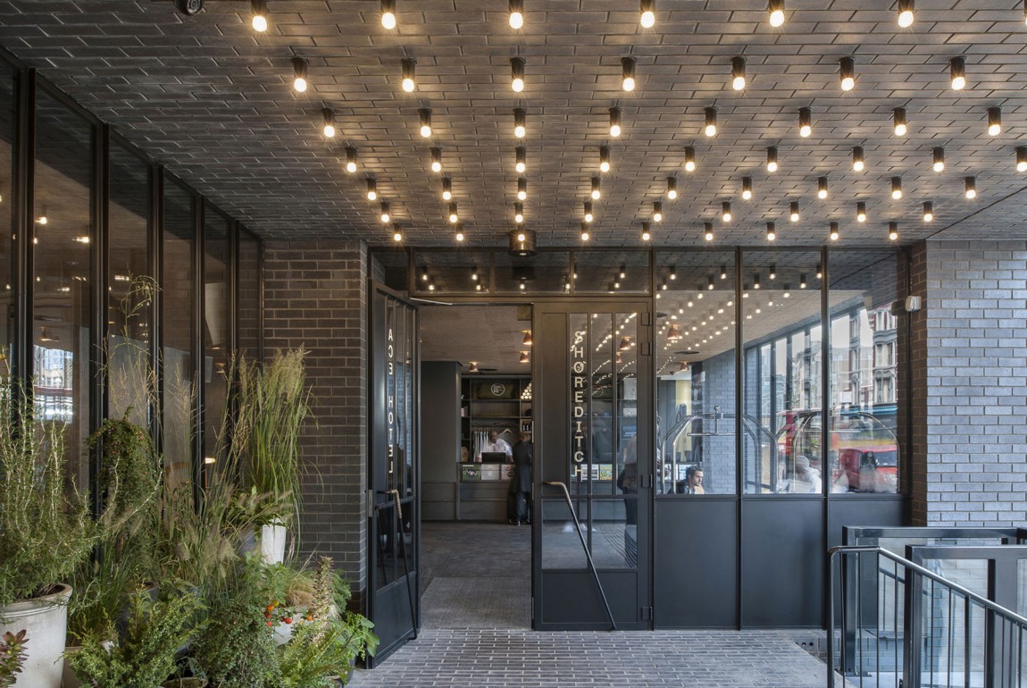 ace-hotel-london-by-universal-design-studio-01