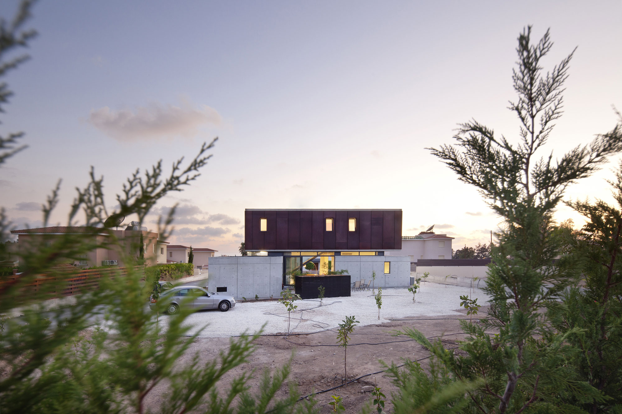 Интерьер загородного особняка Andri & Yiorgos Residence от Vardastudio Architects and Designers, Хлорака, Кипр