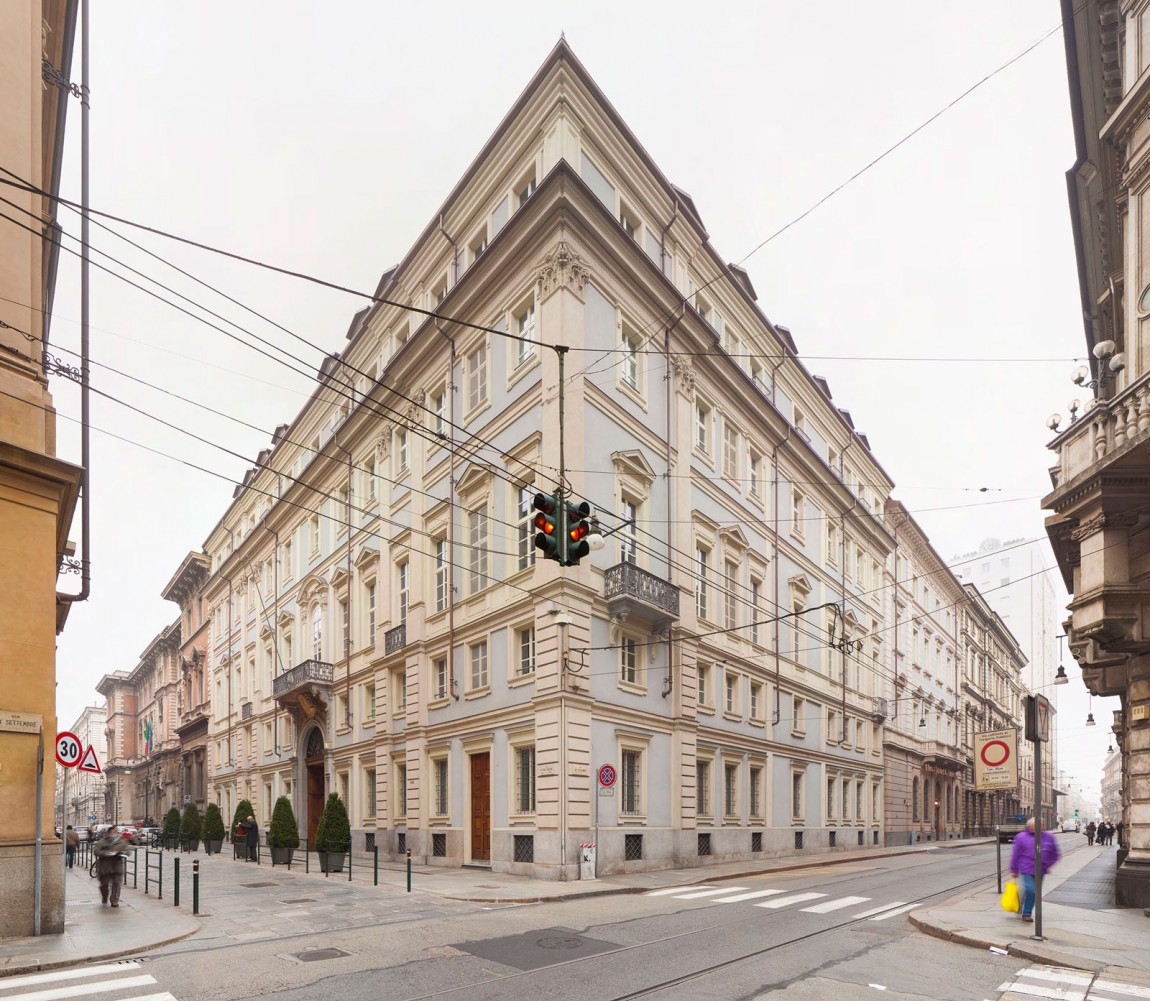 apartment-by-building-01