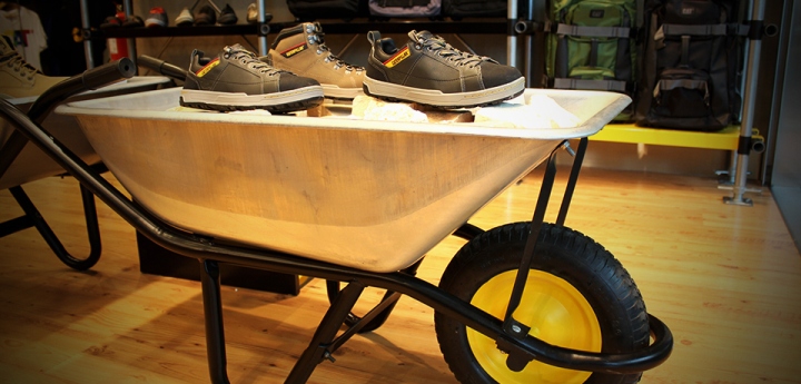 cat-merrell-store-lisbon-portugal-04