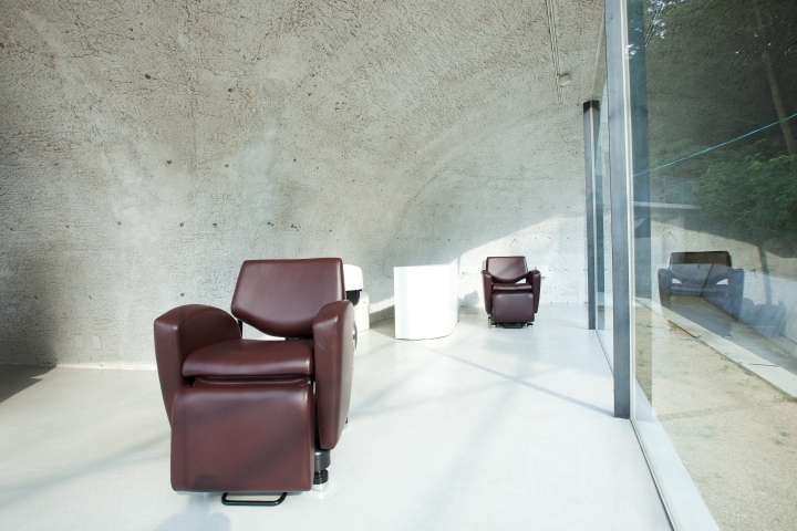 hill-top-hair-salon-japan-03