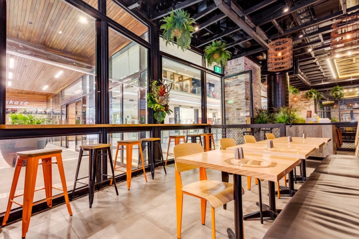 hurricanes-express-restaurant-05