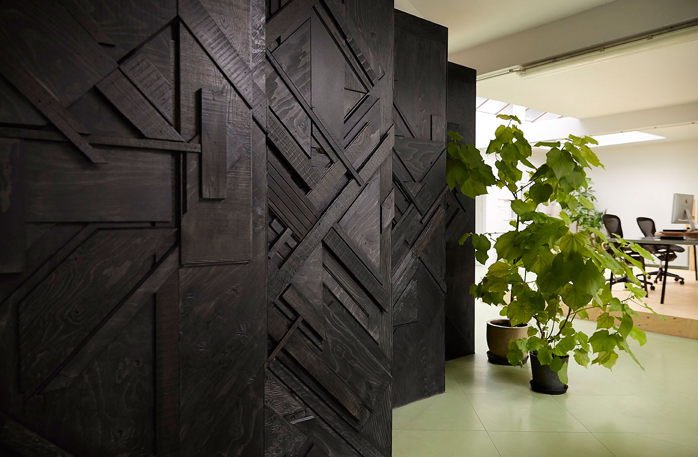 random-studio-office-by-xandl-06