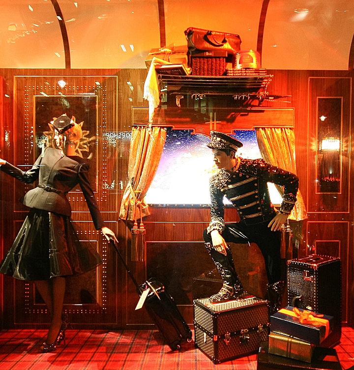 storefront-harrods-london-33
