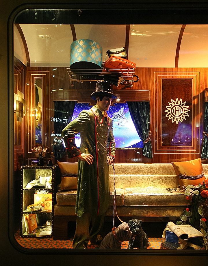 storefront-harrods-london-37