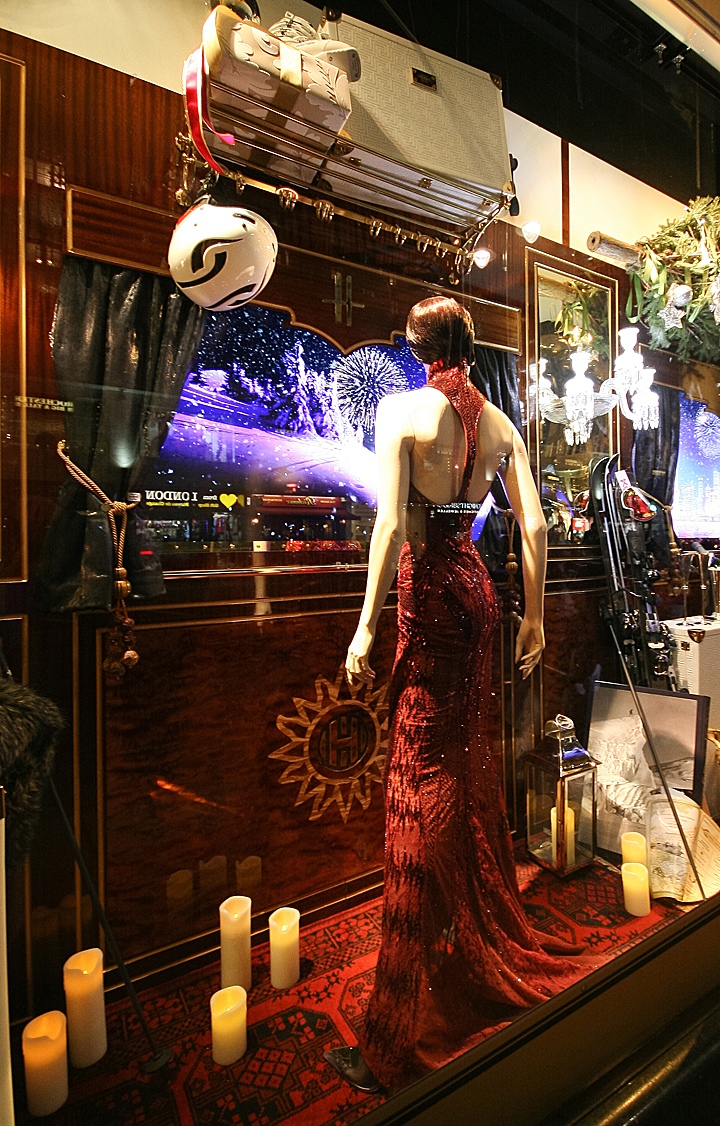 storefront-harrods-london-42