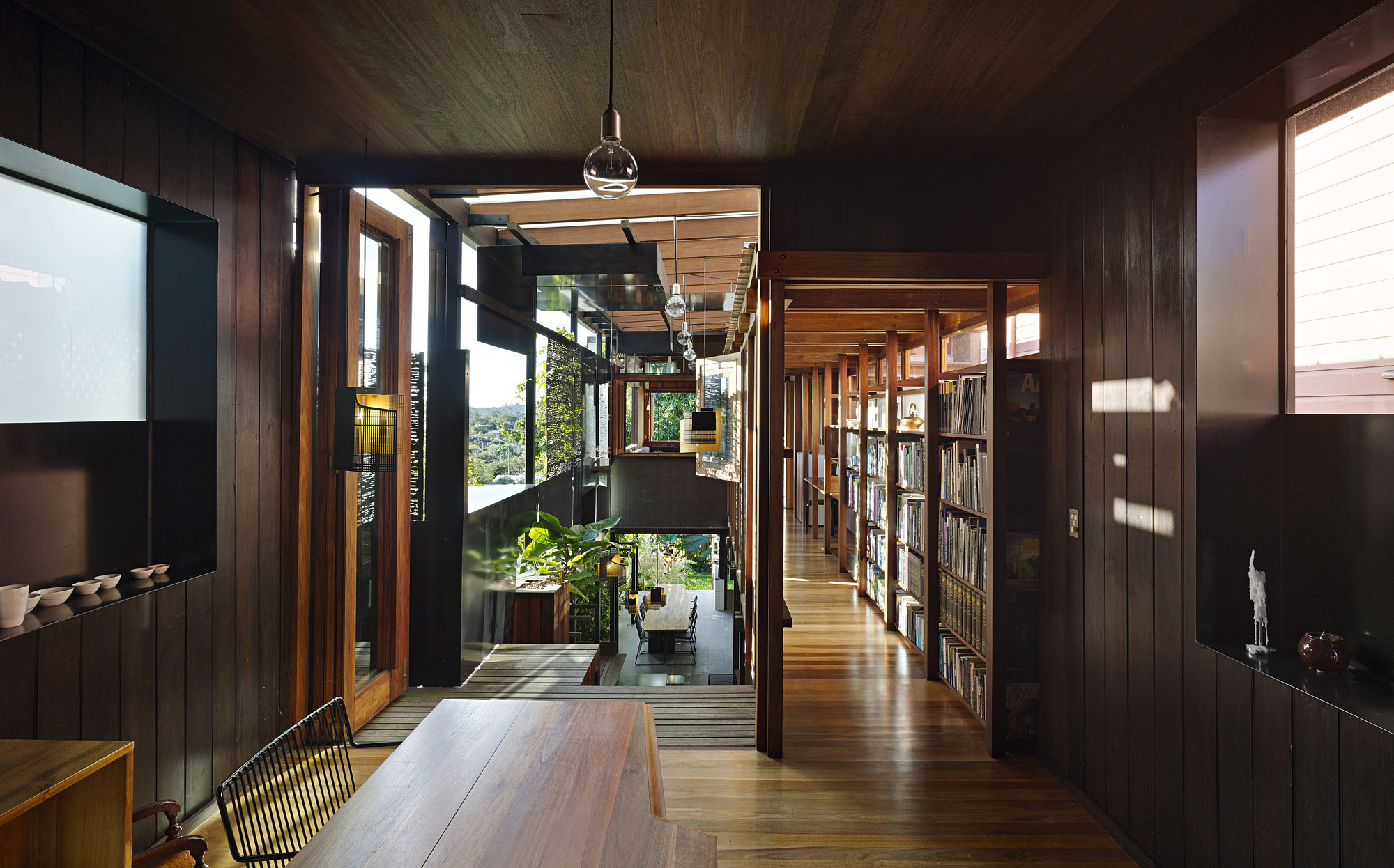 the-left-over-space-house-by-cox-rayner-09