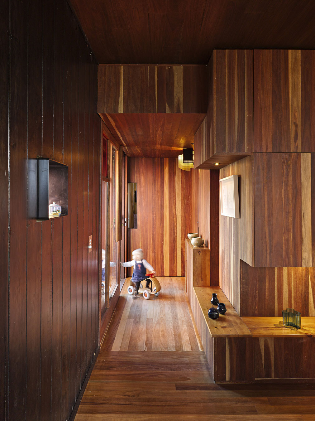 the-left-over-space-house-by-cox-rayner-13