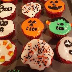 decorating-ideas-for-halloween-cupcakes-16