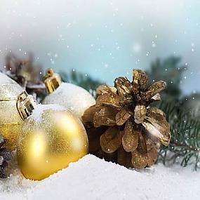 yellow-christmas-decorations-03