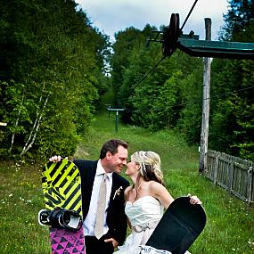 hockley-valley-snowboard-themed-wedding-10