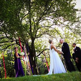 small-wedding-ceremony-at-cedarwood-tree-12