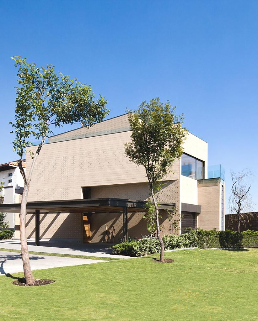 contemporary-property-design-mexico-city-02