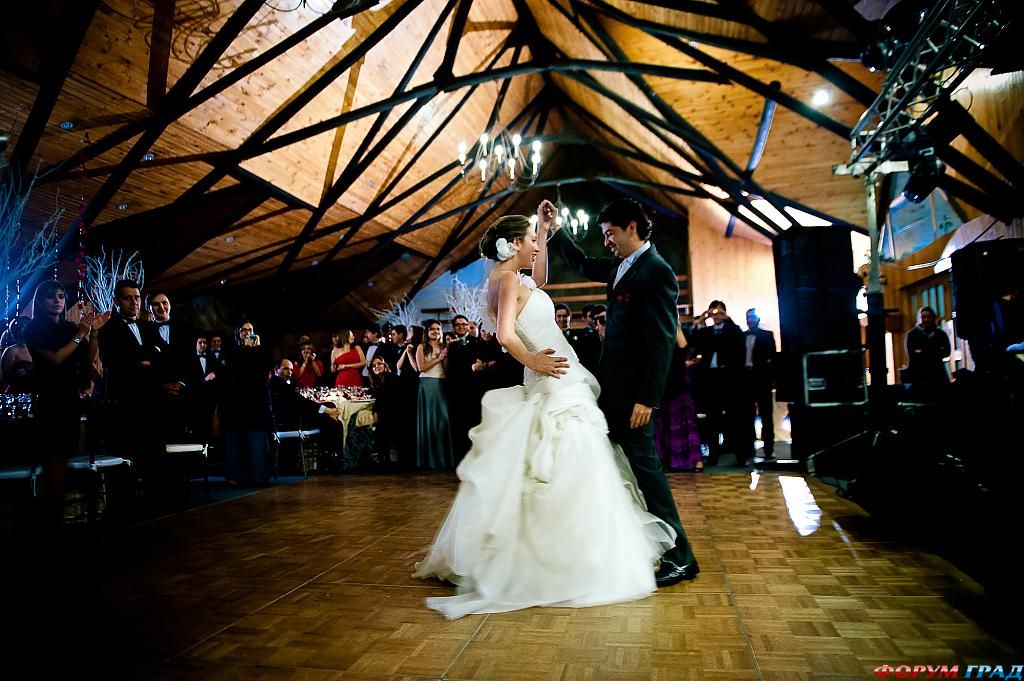 dancing-their-first-dance