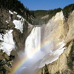 colors lower falls yellowstone national park 13