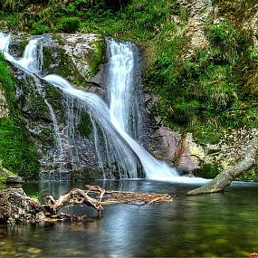 krasivye-vodopady-82