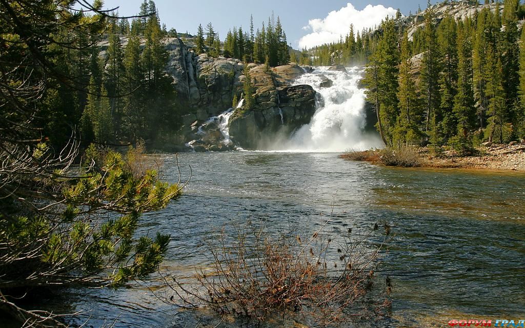 krasivye-vodopady-87