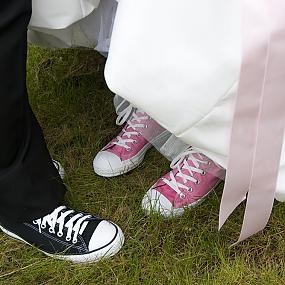 shoes-of-bride-and-groom-01