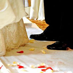 shoes-of-bride-and-groom-02