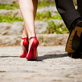 shoes-of-bride-and-groom-04