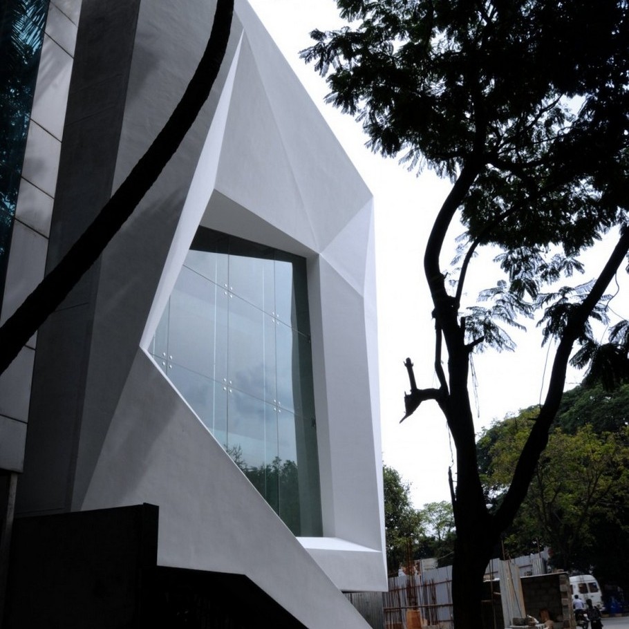 jewel-box-in-india-by-cadence-architects-01