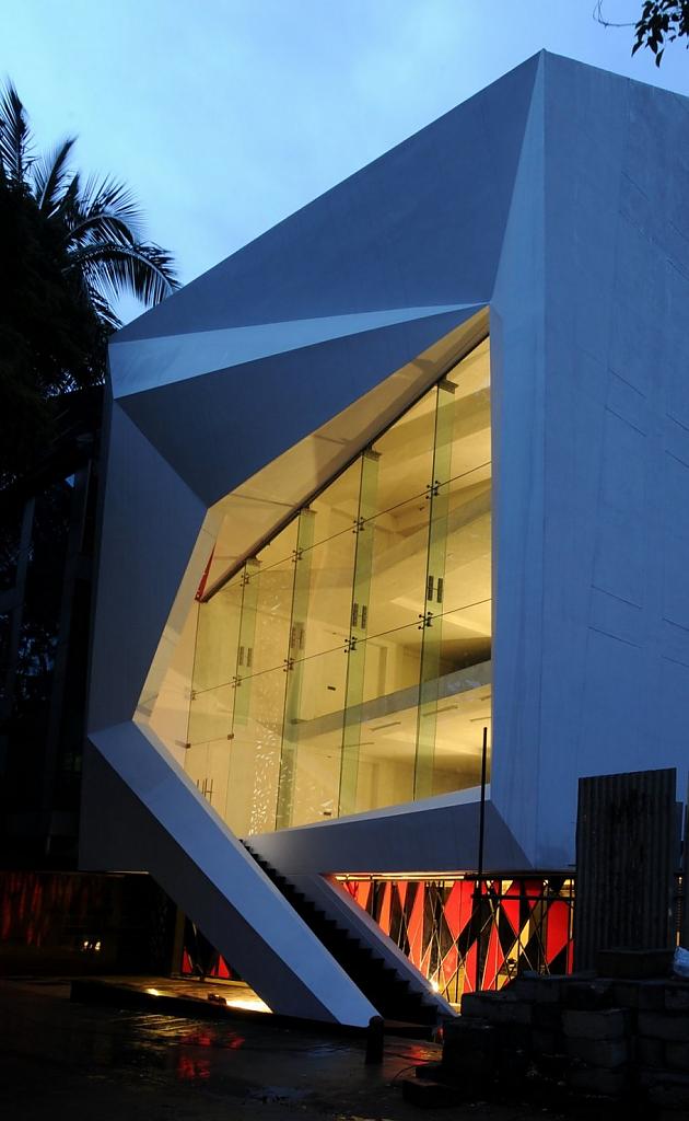 jewel-box-in-india-by-cadence-architects-05